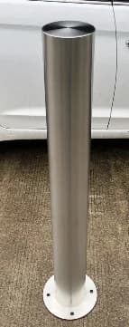 Flexible Delineators - Spring-back delineators and hazard markers that return to upright position after impact. Ideal for hazardous curves, medians, and work zones.