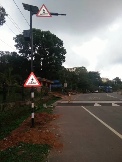 Pavement Markers - Reflective road studs, cat's eye markers, and raised pavement markers for clear lane demarcation and improved night-time road visibility.